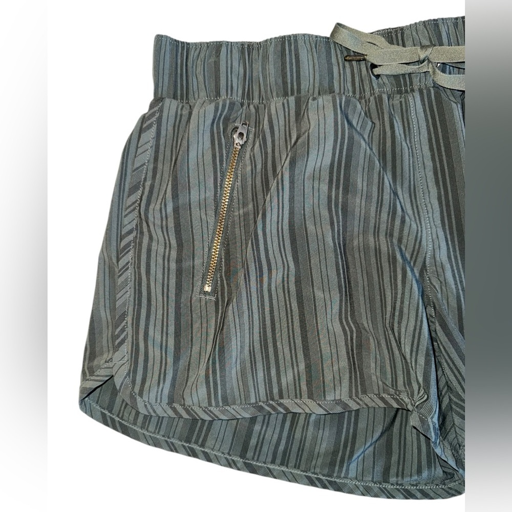 ATHLETA Women’s Sway Olive Green Striped Running Shorts, Medium - Picture 3 of 8